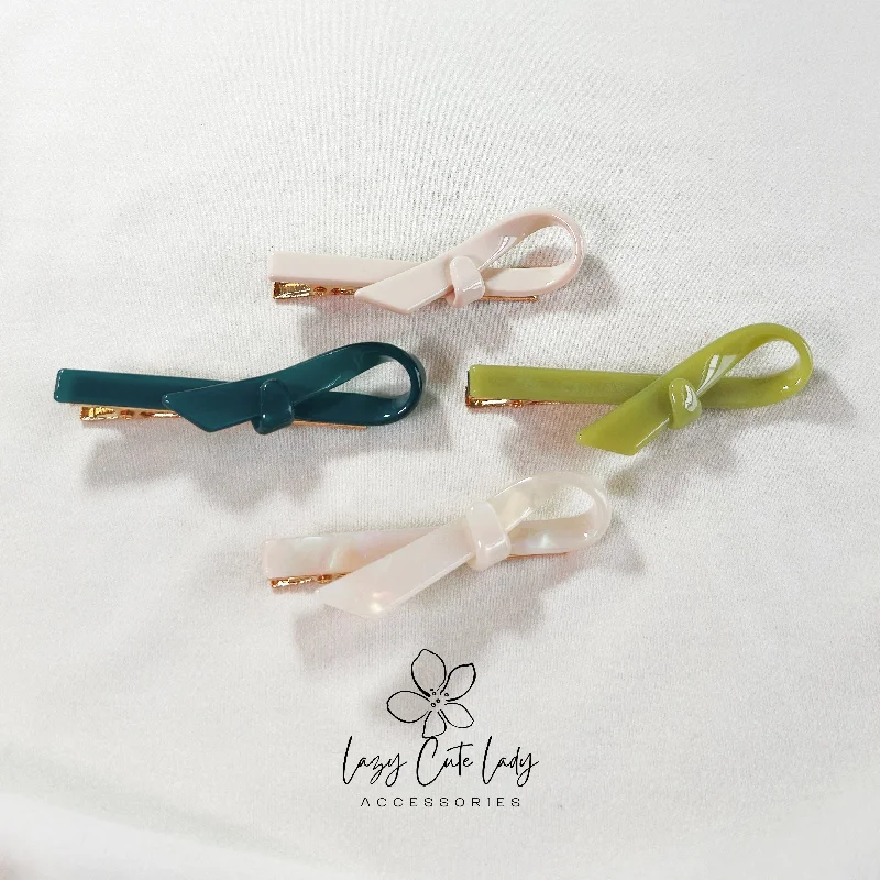 statement hair accessories for bold looks -Elegant Ribbon Knot Hair Clip