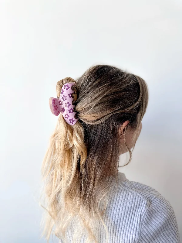 creative headbands for unique hairstyles -Flower Imprint Claw Clip