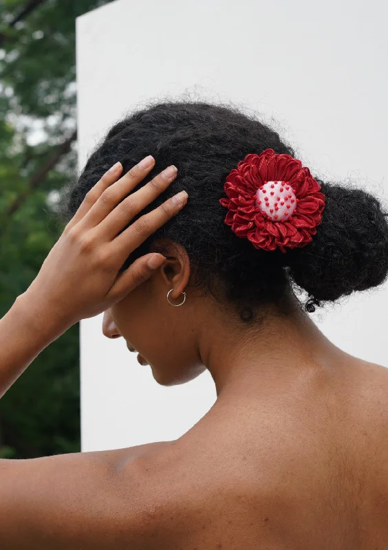 silk hairbands for smooth styles -Ivy Floral Clip