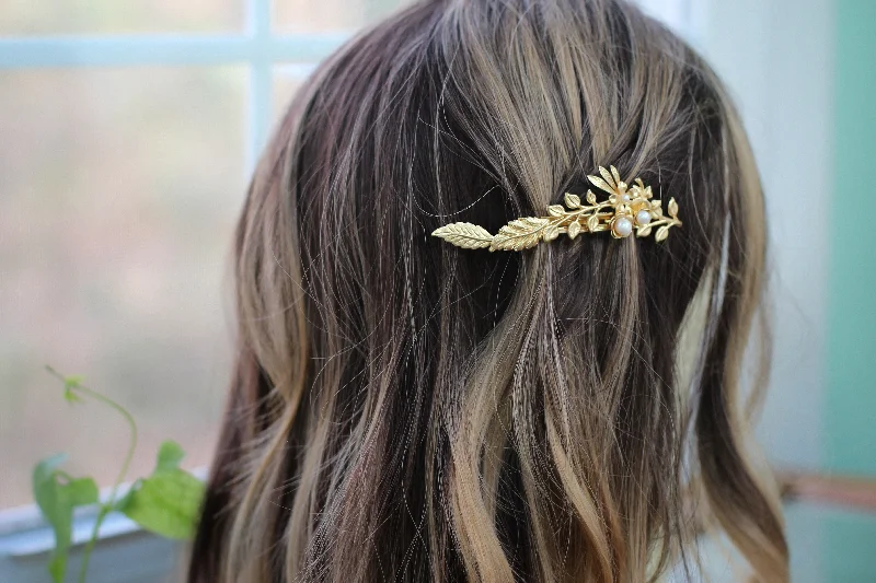 intricate hair combs for elaborate updos -Preorder* Meadow Floral Barrette